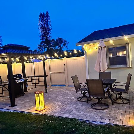 Freshly Remodeled 1970'S Single Story Villa North North Naples Extérieur photo