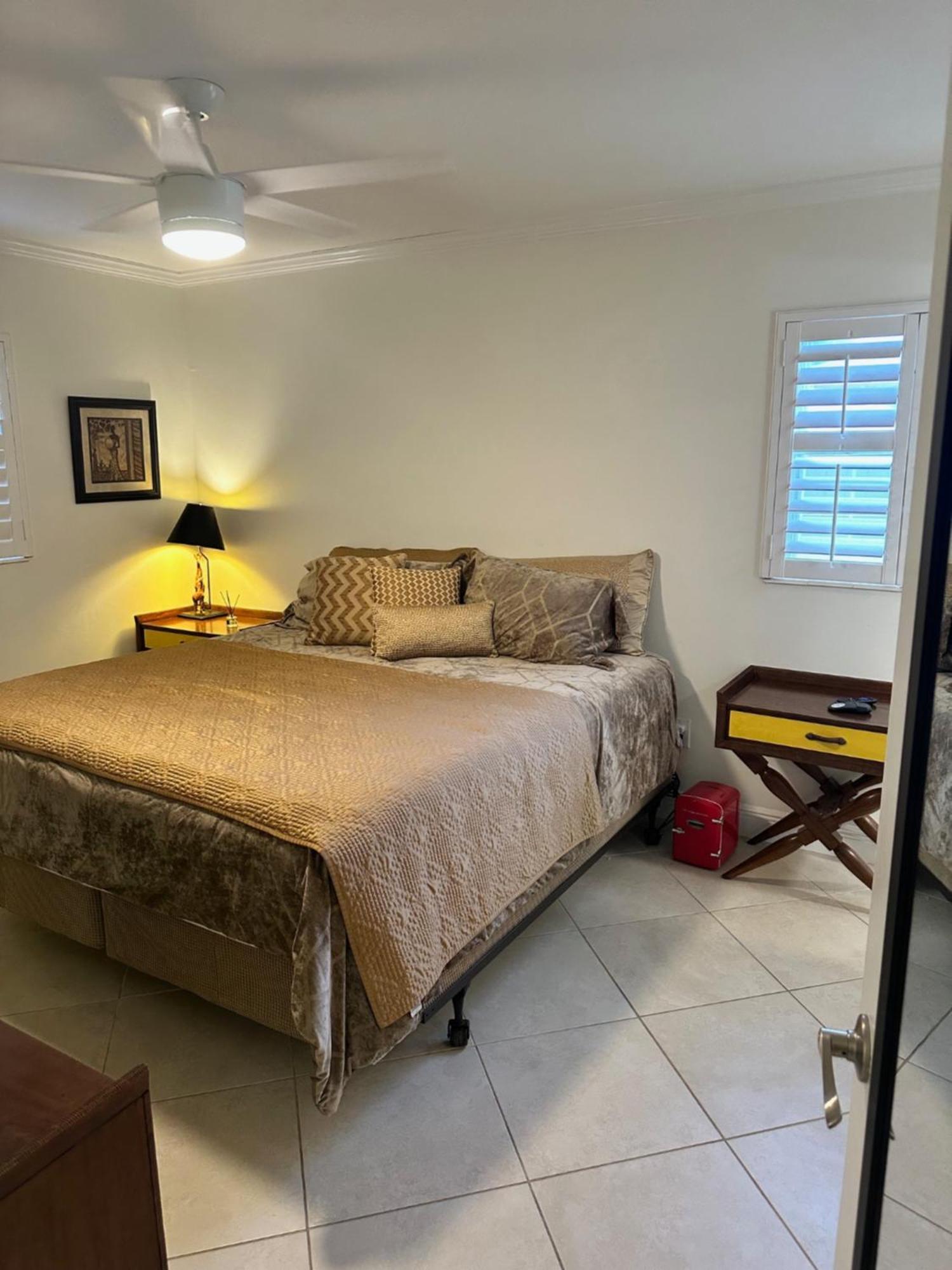 Freshly Remodeled 1970'S Single Story Villa North North Naples Extérieur photo