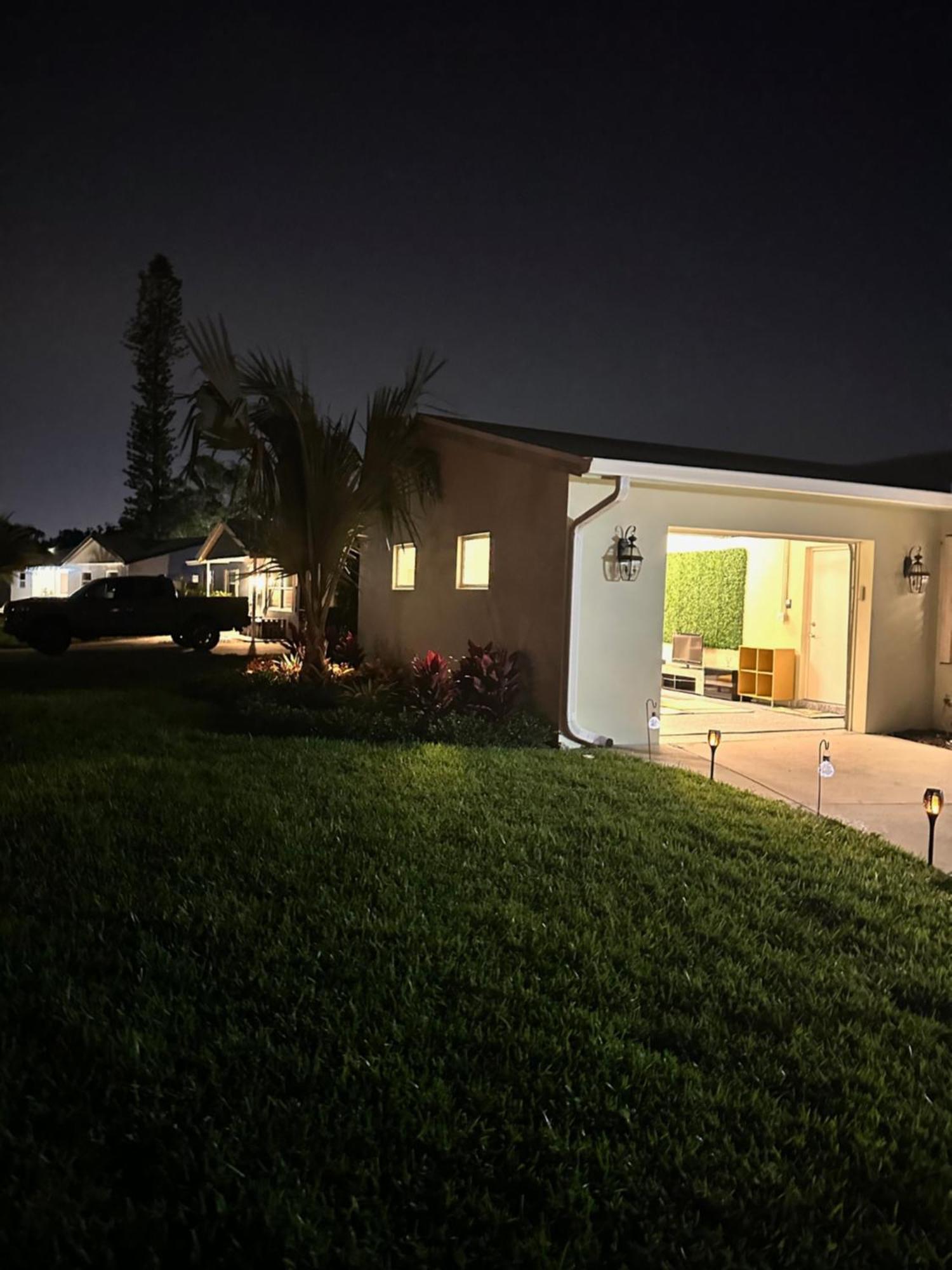 Freshly Remodeled 1970'S Single Story Villa North North Naples Extérieur photo